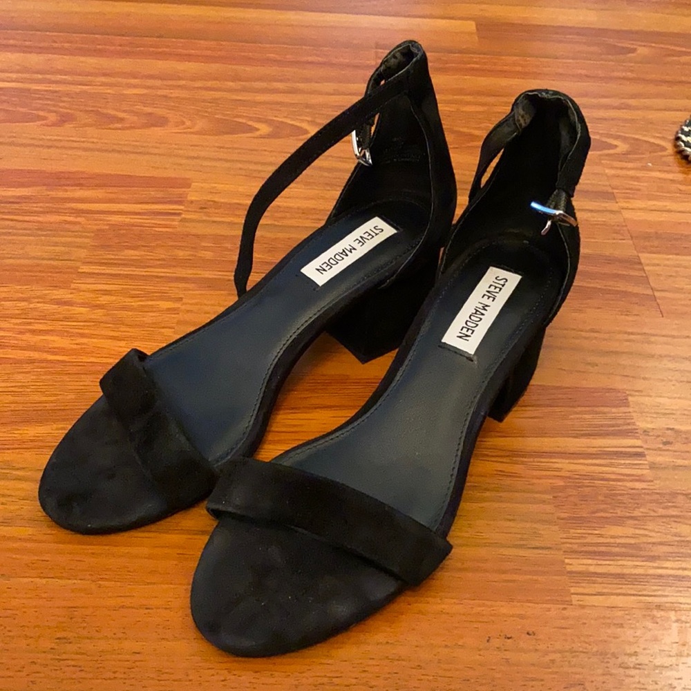 STEVE MADDEN SANDALS